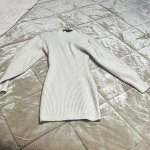 H & M creme viral dress